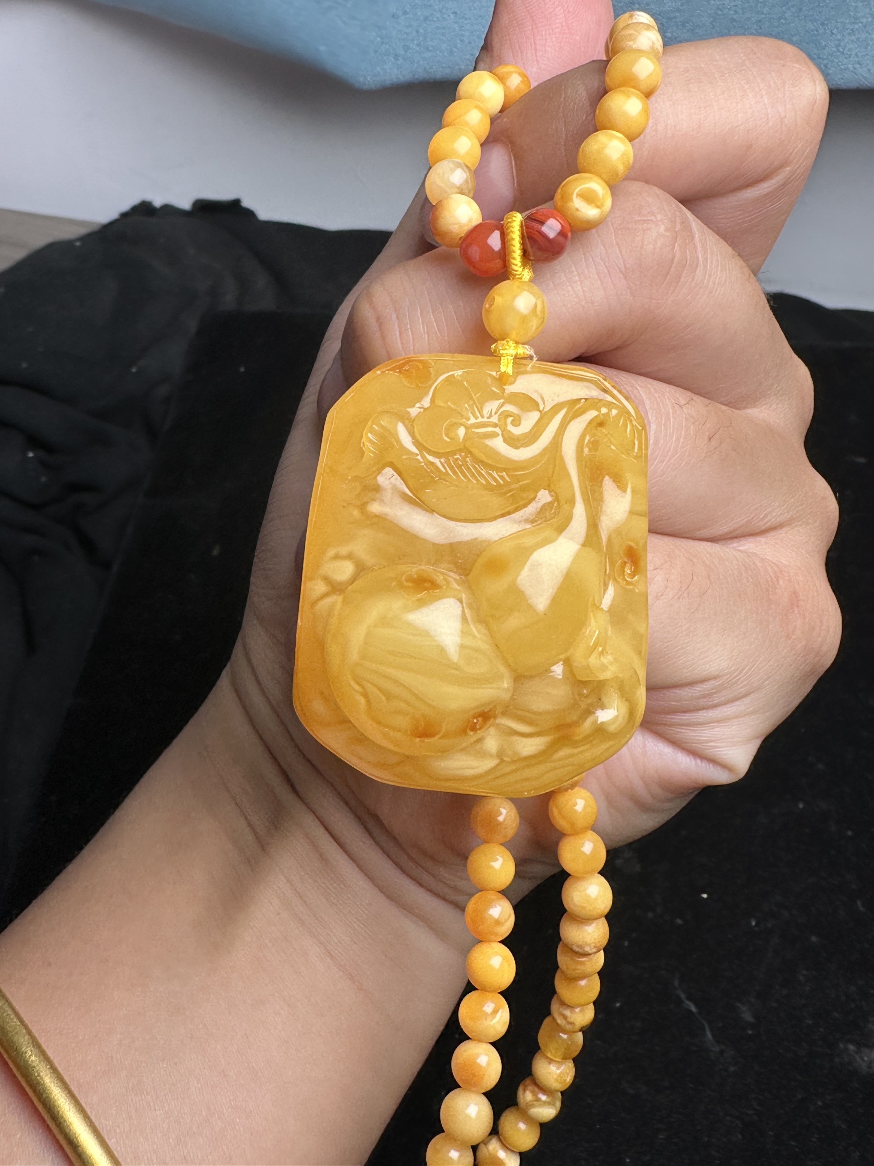 纯天然蜜蜡雕刻葫芦吊坠 搭配5mm项链俄料鸡油黄满蜜高品质 保真