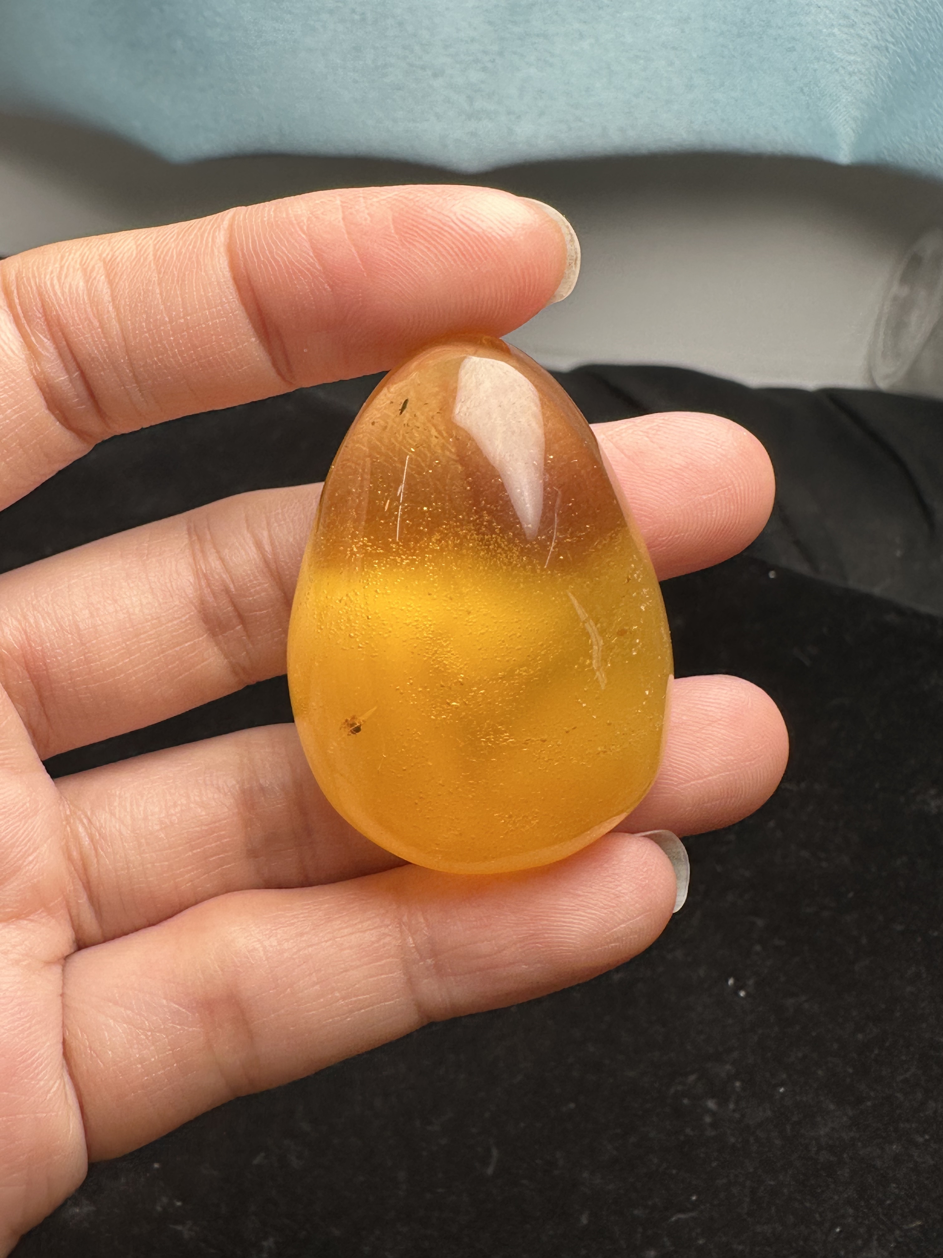 纯天然蜜蜡水滴大吊坠饱满俄料32*45MM厚度15mm 重量13.2克 保真
