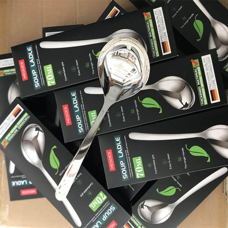 一只装好用304不锈钢汤粥勺