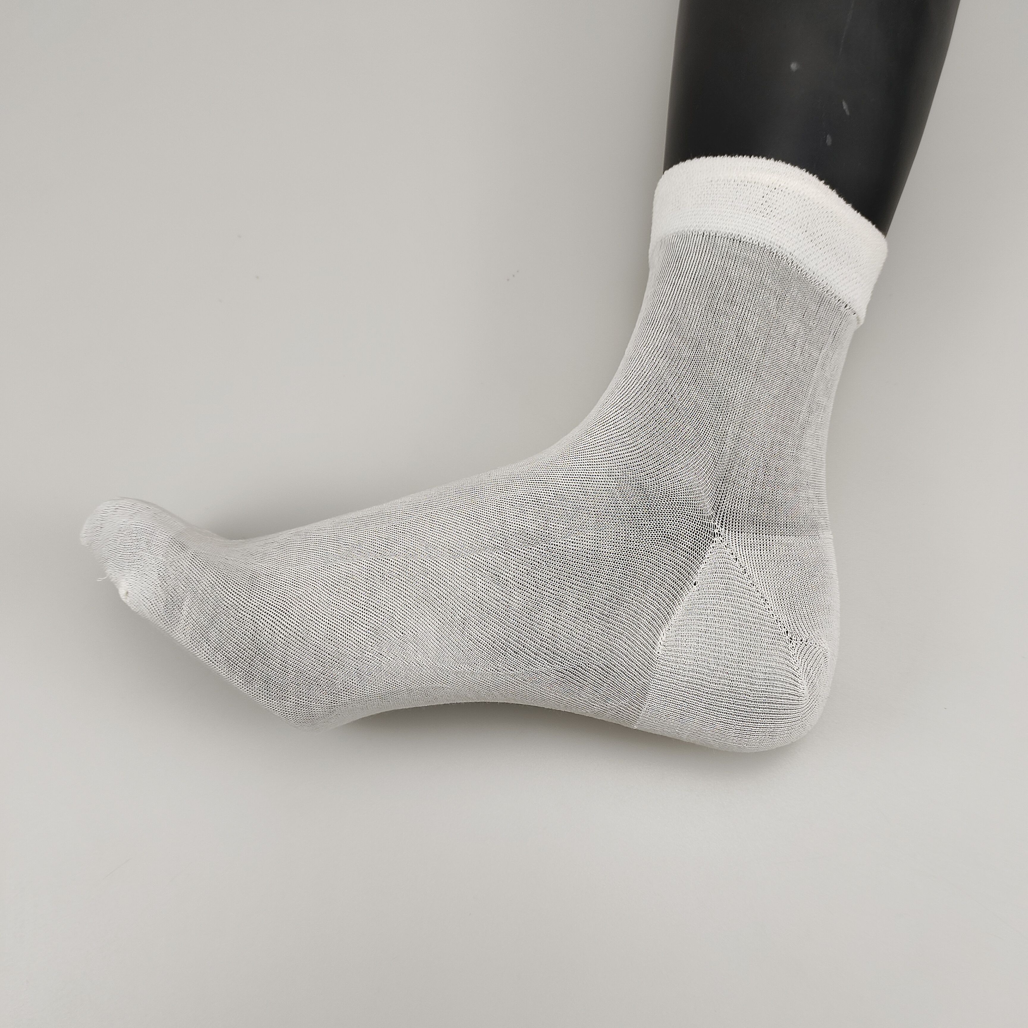 20双特价精梳棉超薄大码男中筒黑白薄棉吸汗清仓福利舒适超值