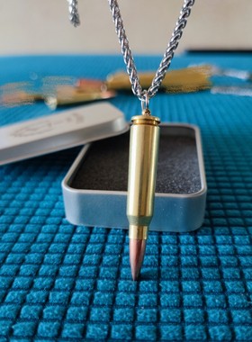 95纯铜子弹项链 军恋饰品 退伍纪念品 真弹壳真弹头 战狼二项链