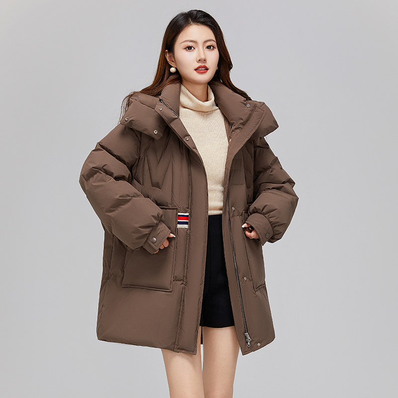 雪中飞连帽中长款羽绒服纯色小个子通勤收腰面包服外套保暖加厚
