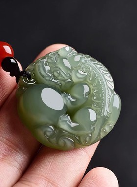天然和田玉色貔貅吊坠男女款玉坠招财玉佩新疆玉石项链毛衣链