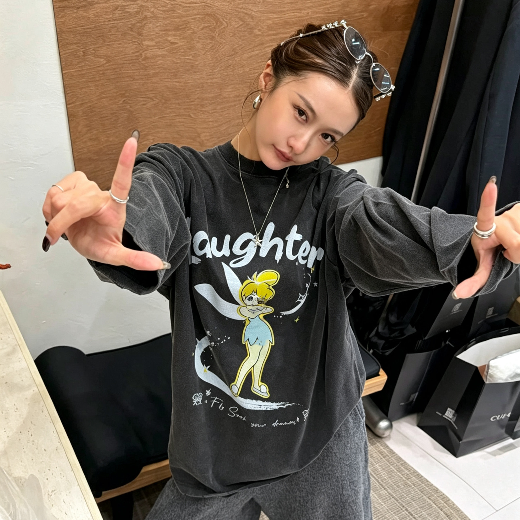 美式复古做旧小精灵长袖T恤女图片