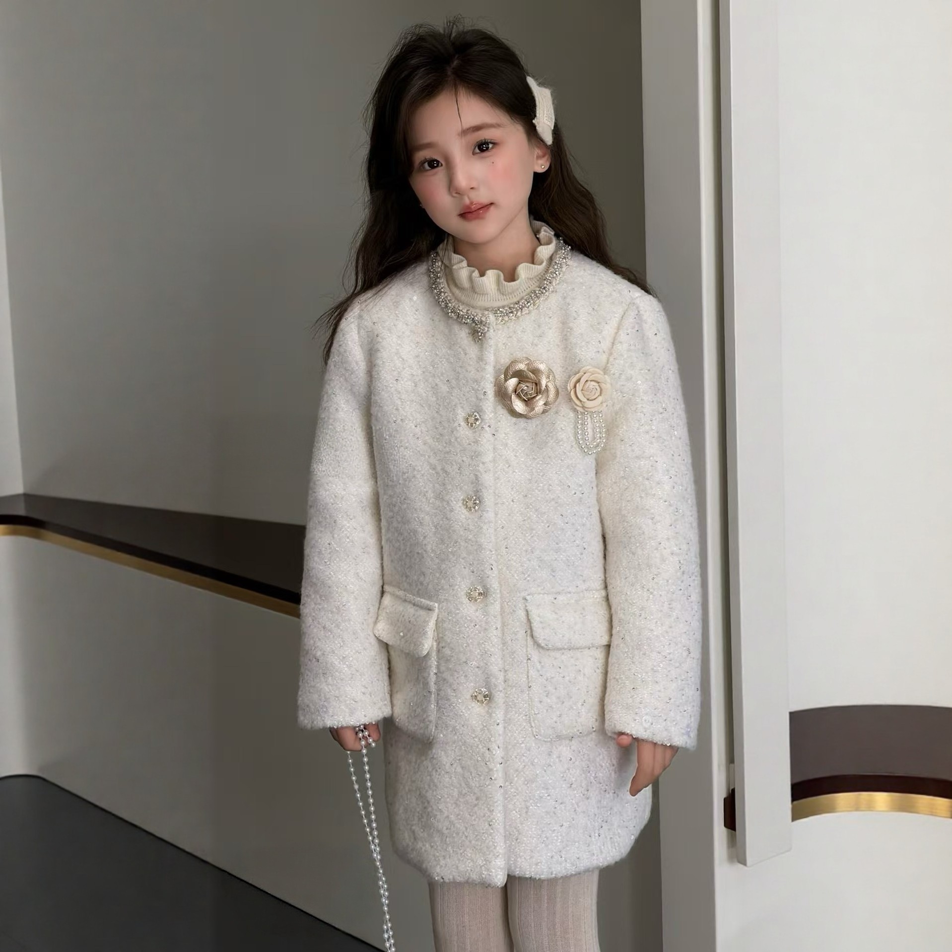 2024秋冬新款女童白色小香风中长款重工订珠亮片轻奢小香羽绒外套,童装/婴儿装/亲子装,普通外套,淘宝优惠券,粉丝福利购,淘宝优惠卷