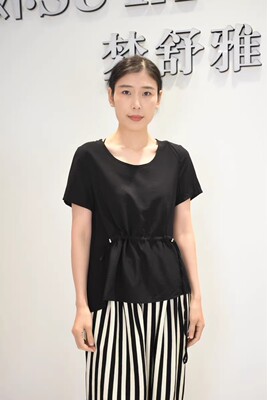 梦舒雅女装时尚舒适垂感上衣