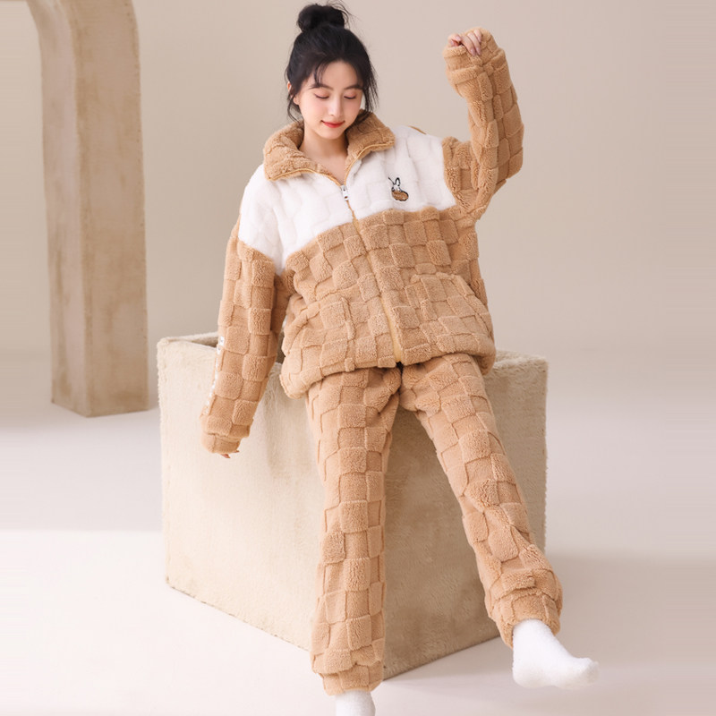 法兰绒睡衣女士2024新款冬季加厚珊瑚绒家居服两套装秋冬天可外穿