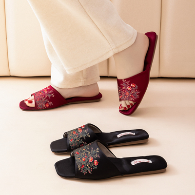情侣居家拖鞋高级感缎面轻奢室内拖鞋国风印花刺绣拖鞋方头小香风