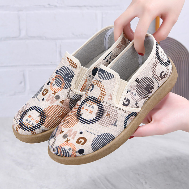 学生鞋2026春秋新款休闲布鞋百搭防滑单鞋透气软底时尚一脚蹬女鞋