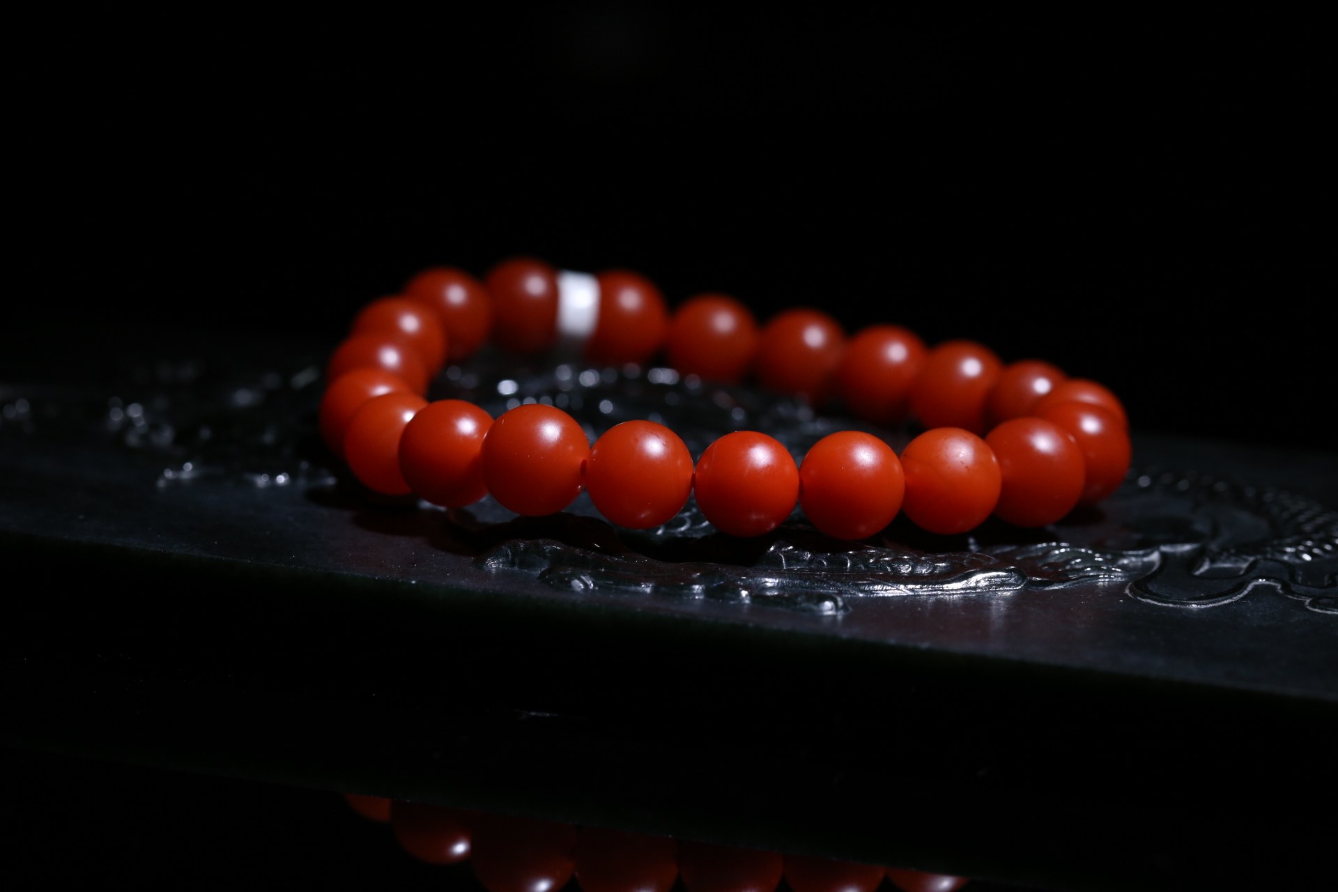 天然南红玛瑙手串柿子红珠子圆润饱满颜色红润纯正肉质细腻