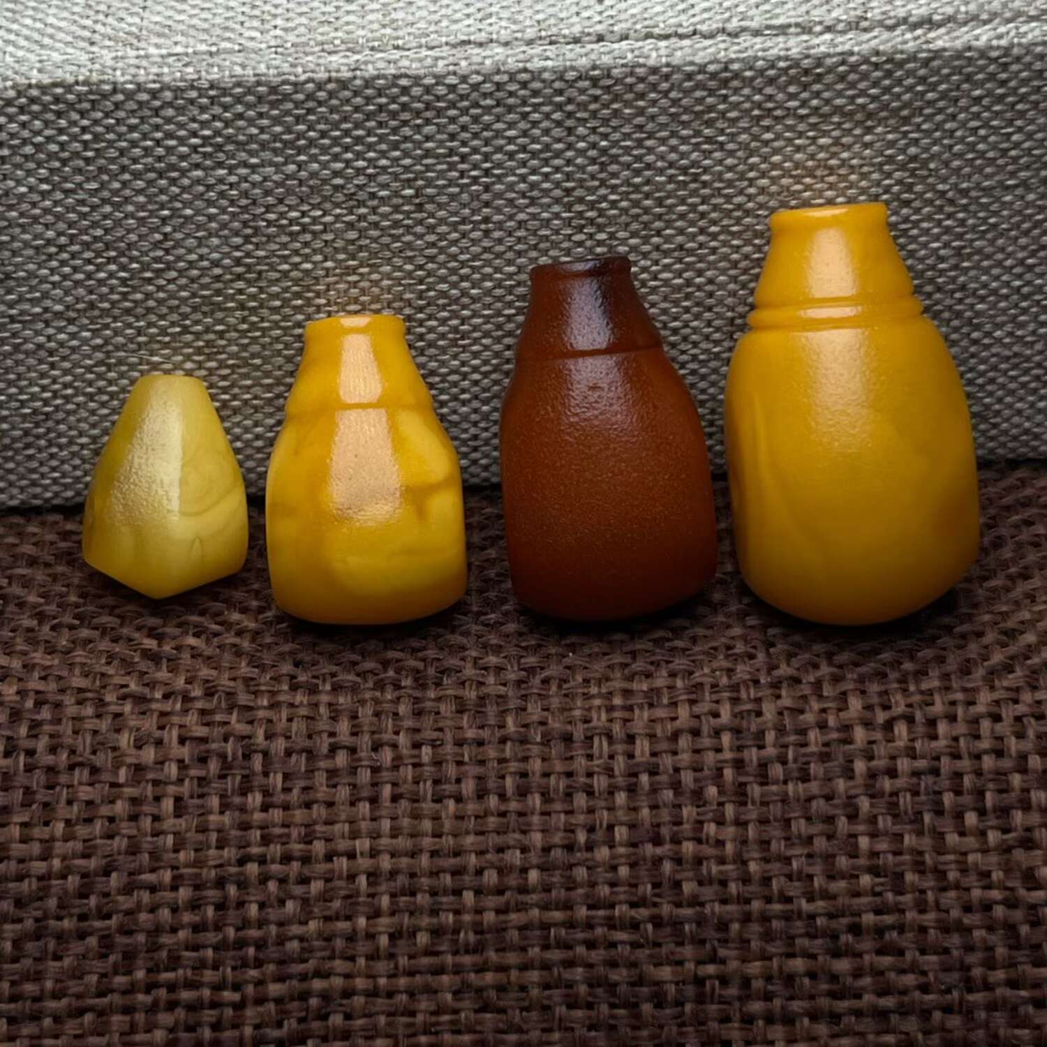 天然原矿老蜜蜡三通老蜜蜡琥珀佛