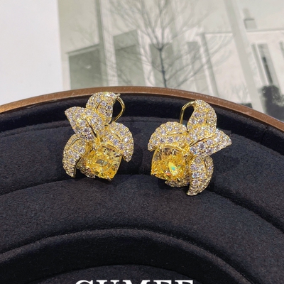 CUMEE小香风黄钻耳钉银镀金