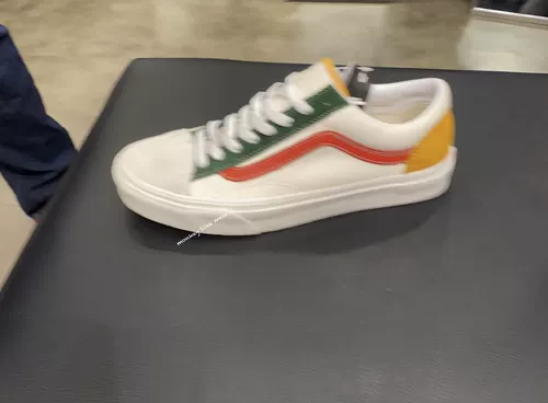 Корейский агент по закупку прямой почтовой почты Vans Style36 Красная, желтая и зеленая одежда