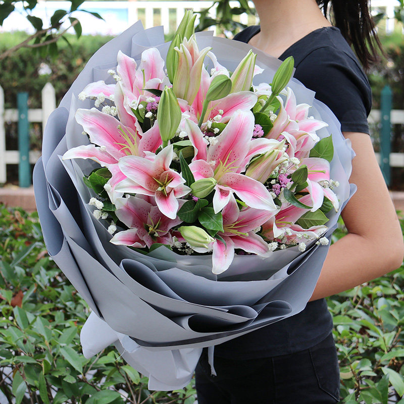 北京33朵白粉百合花束鲜花速递同城生日成都杭州重庆石家庄送花店