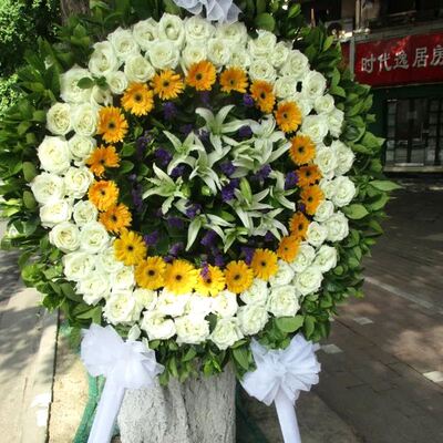 丧事花圈成都鲜花同城速递锦江区青羊区武侯区花店配送全国殡仪馆