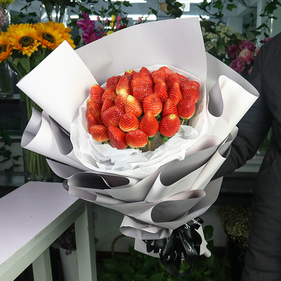 diy沈阳同城奶油草莓鲜花速递