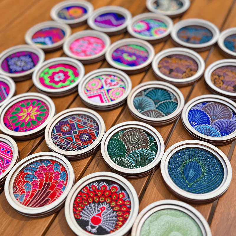 云南西双版纳傣族傣绣大象孔雀羽毛布艺创意冰箱贴,节庆用品/礼品,文化创意冰箱贴,淘宝优惠券,粉丝福利购,淘宝优惠卷