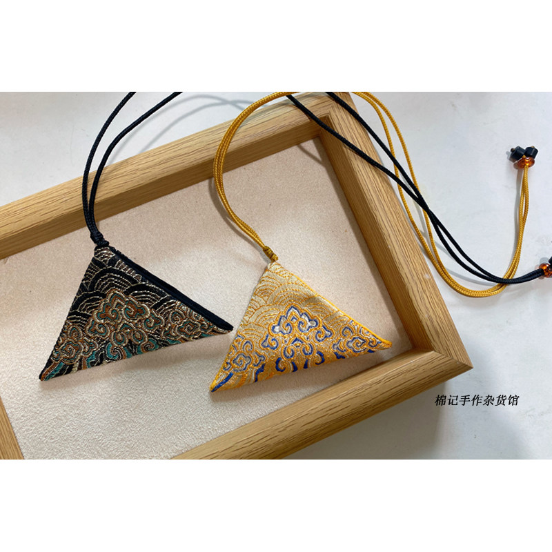 包邮!棉记 中国风三角形平安符袋护身福袋宝宝随身香囊胎发袋空袋,居家日用,香包/香囊,淘宝优惠券,粉丝福利购,淘宝优惠卷