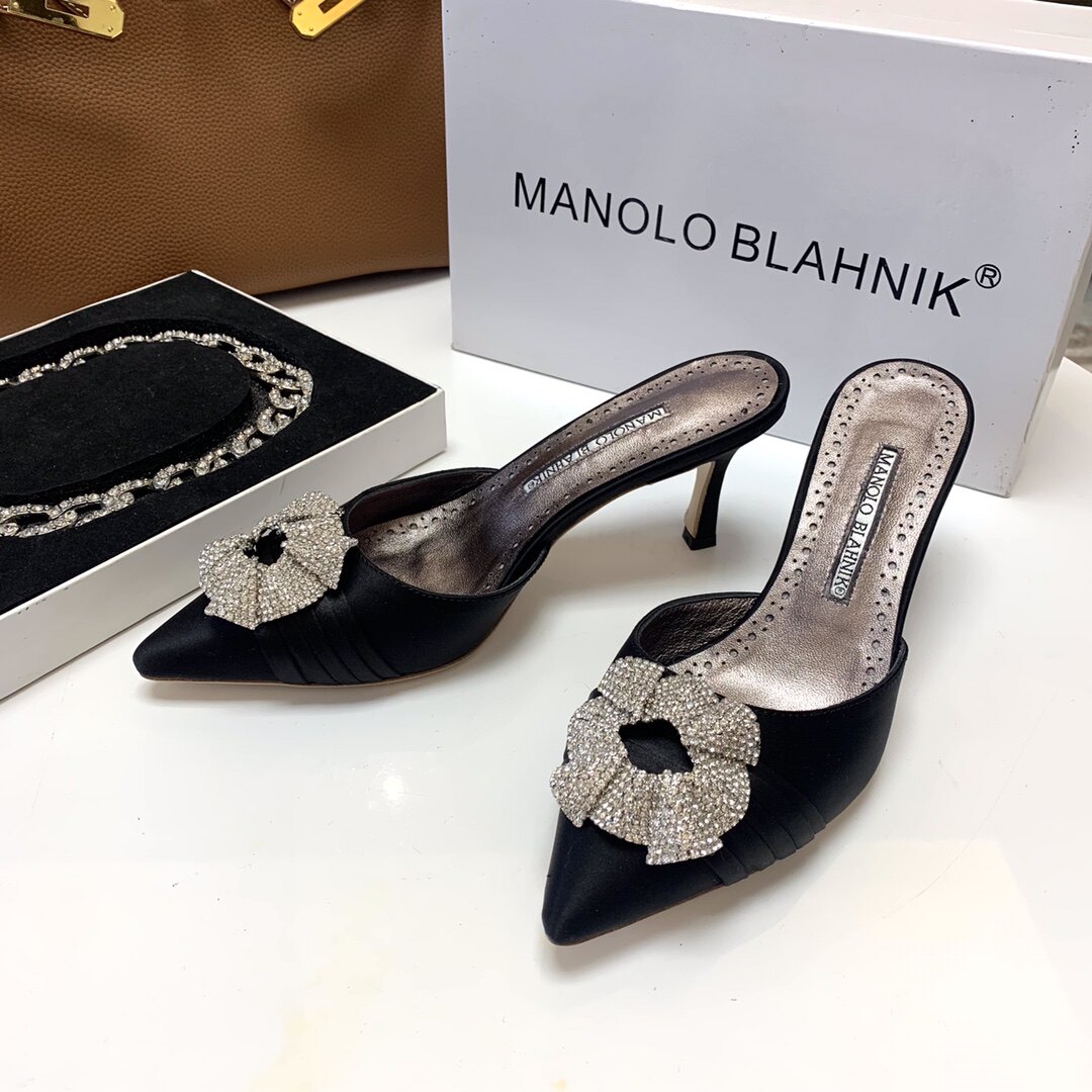 代购manolo blahnik/mb女鞋 百搭真丝一脚蹬包头尖头半拖高跟凉鞋