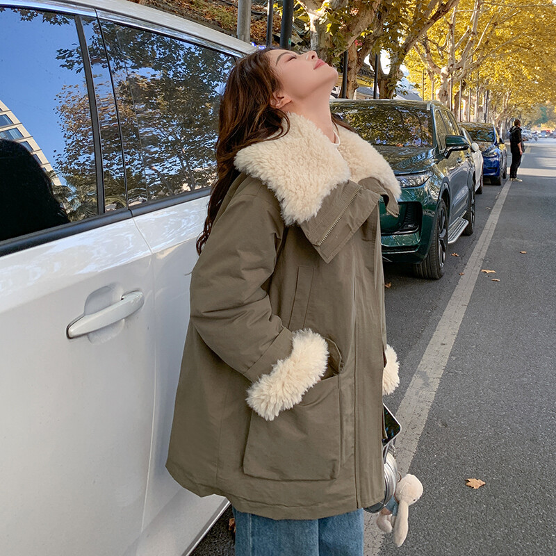 赵露思同款军绿色羊羔毛冲锋衣外套女派克服保暖中长款宽松棉服女