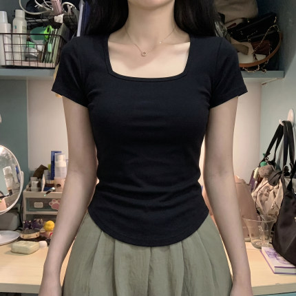 黑色方领弧形下摆短袖t恤女夏季2026新款修身显瘦设计感正肩上衣
