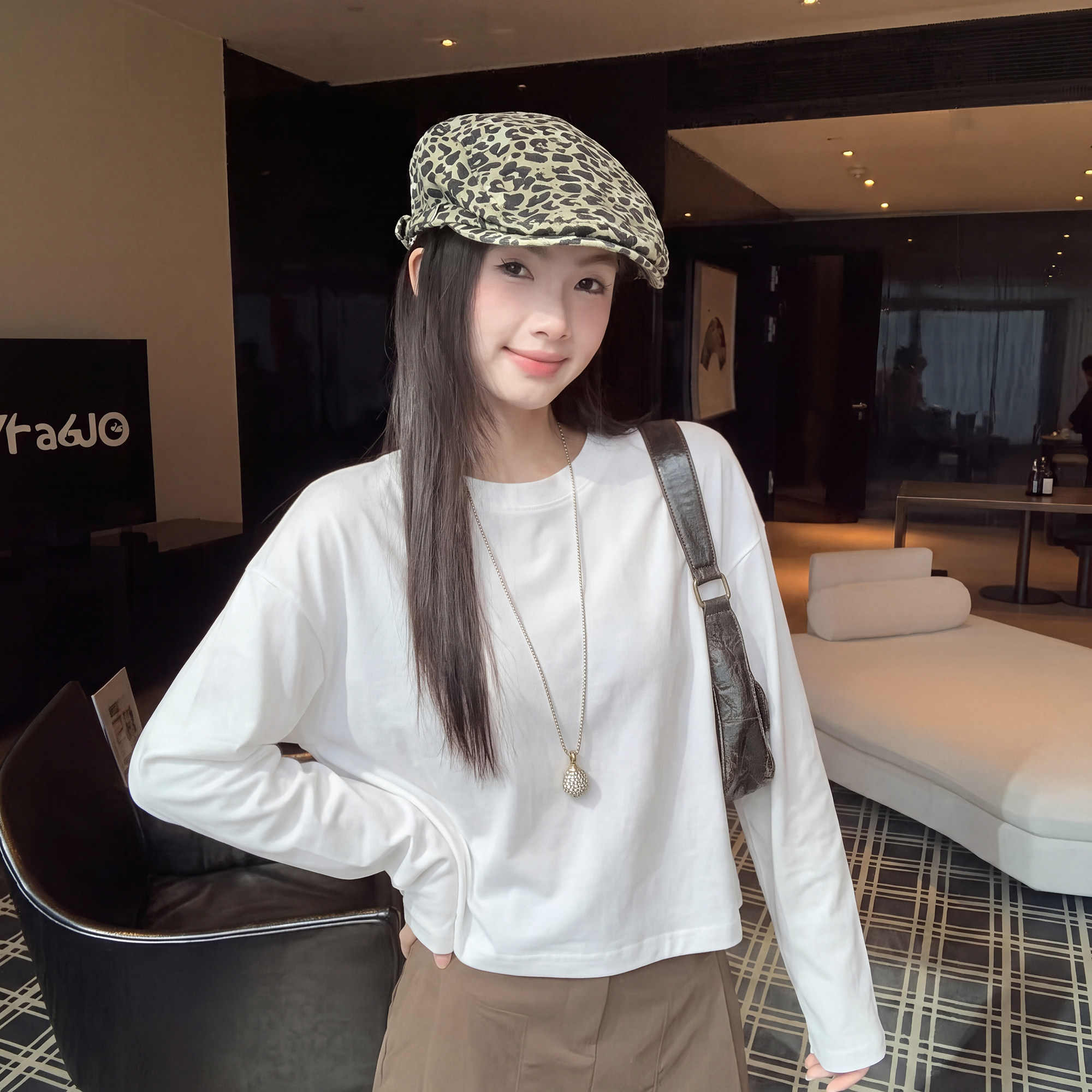 宽松白色圆领长袖上衣女秋单穿