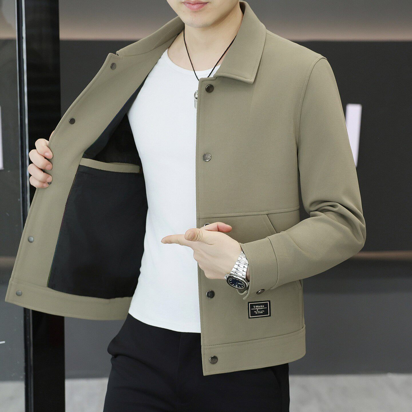 春秋季新款翻领休闲夹克男士韩版高级感青年时尚百搭短款风衣外套