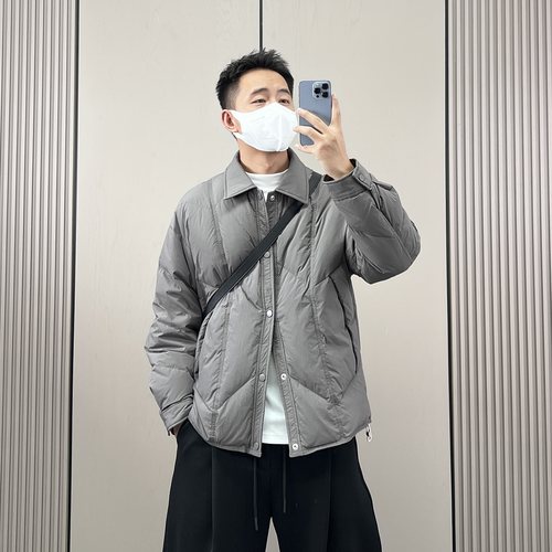 高级感翻领设计轻薄款羽绒服