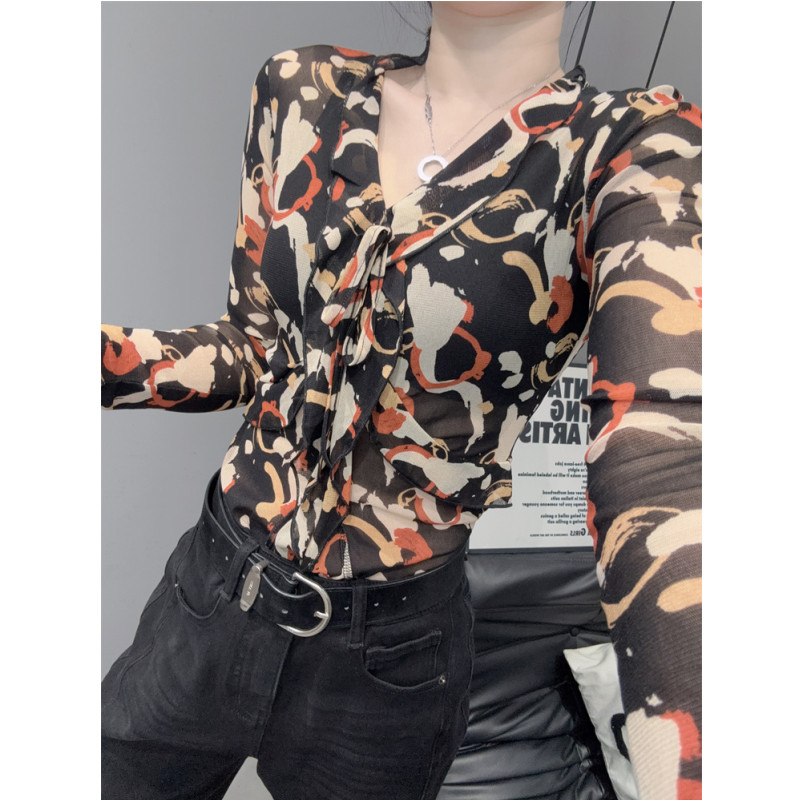 荷叶边V领长袖T恤女蕾丝打底衫