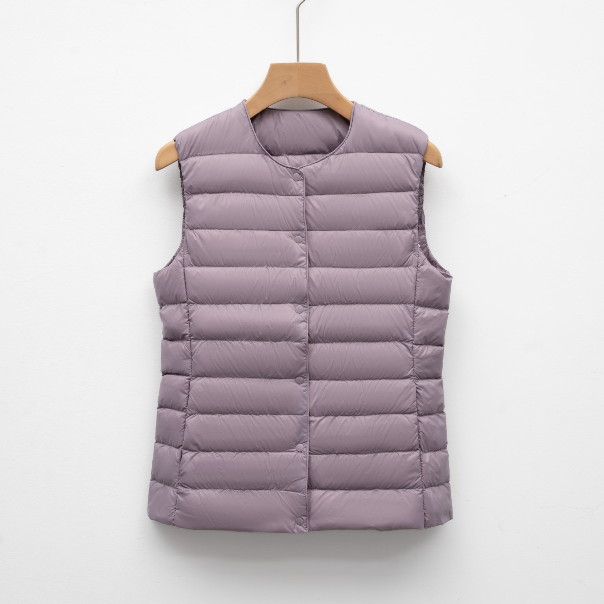 2025轻薄羽绒服女短款圆领保暖黑