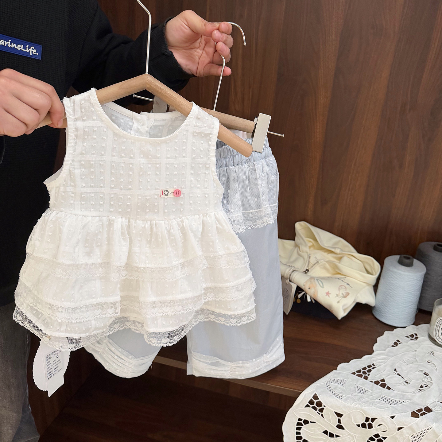 女宝宝提花薄棉套装女婴儿童夏季女童背心娃娃衫阔腿裤两件套韩系