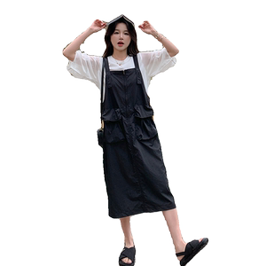 卡其色休闲日系工装风背带裙女2024夏新款慵懒宽松显瘦文艺连衣裙图片
