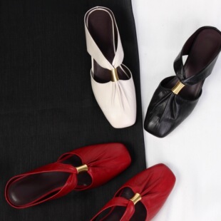 坡跟褶皱包头粗跟拖鞋 方头软皮法式 女半拖外穿凉 网红同款 现货