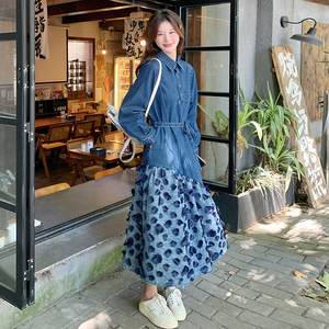 韩系气质减龄牛仔拼接连衣裙女2025春秋季新款法式收腰显瘦长裙子图片