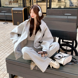 休闲运动风穿搭灰色连帽卫衣套装女2025春秋超火好看阔腿裤两件套图片