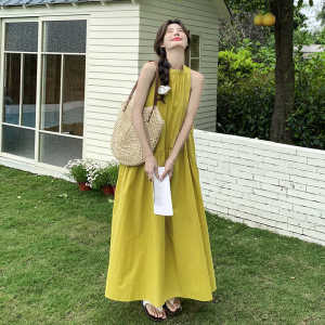 超火好看黄色挂脖吊带连衣裙女春夏2025新款独特绝美法式温柔长裙图片