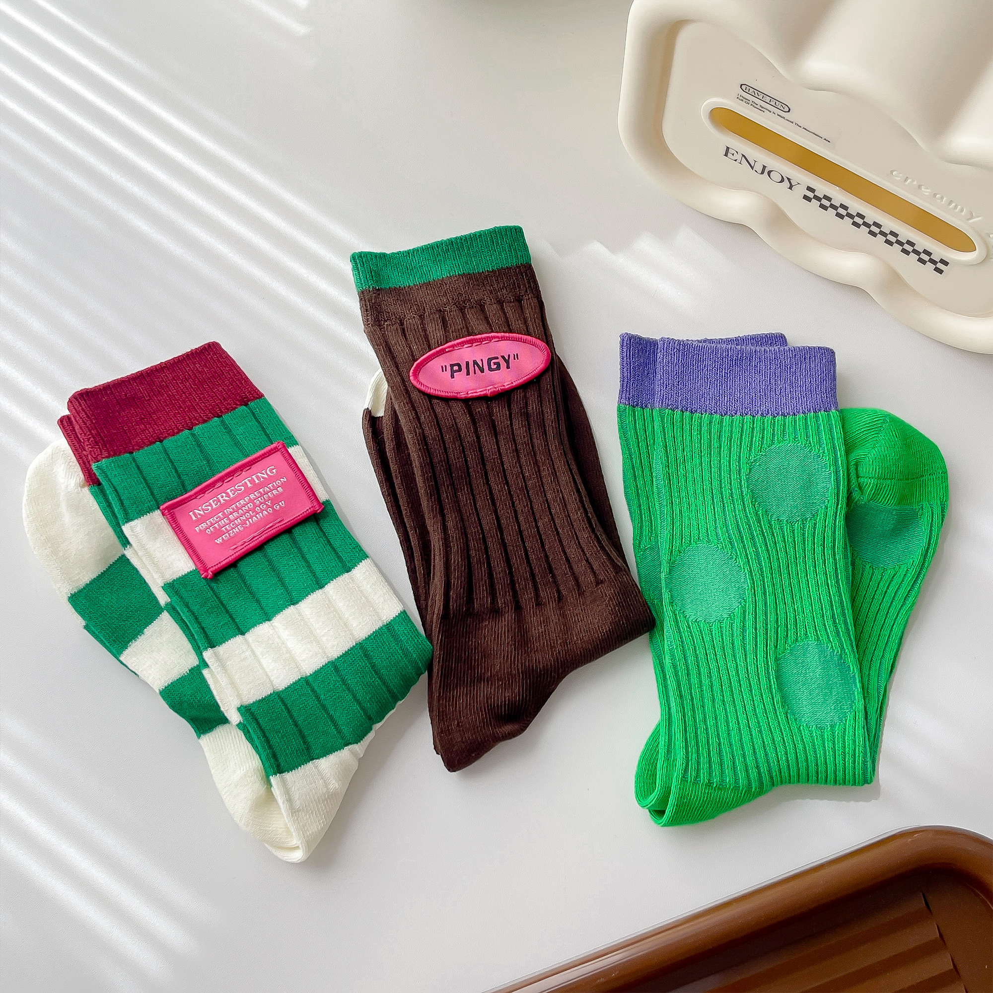 吸汗透气女纯棉标签中筒女袜