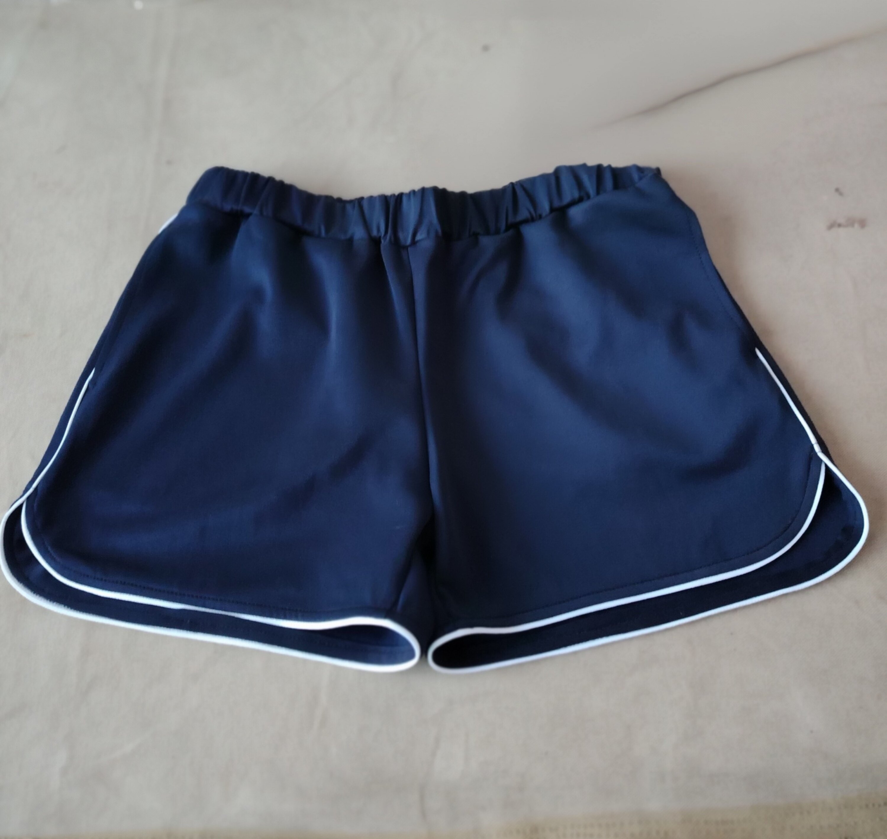 大码高腰显瘦休闲裤藏蓝色校服裤子女宽松直筒阔腿裤百搭运动短裤