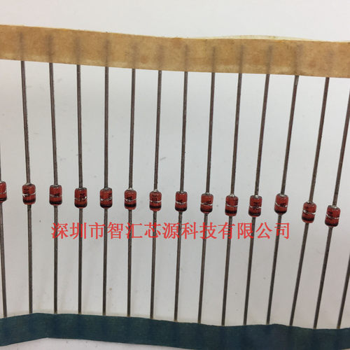 10个 直插二极管  1N4734A 1W 稳压 5.6V    DO-41玻璃管 实图拍