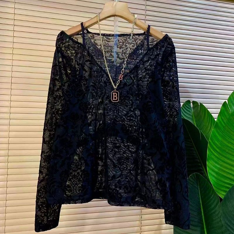 秋季新款镂空蕾丝露肩设计上衣