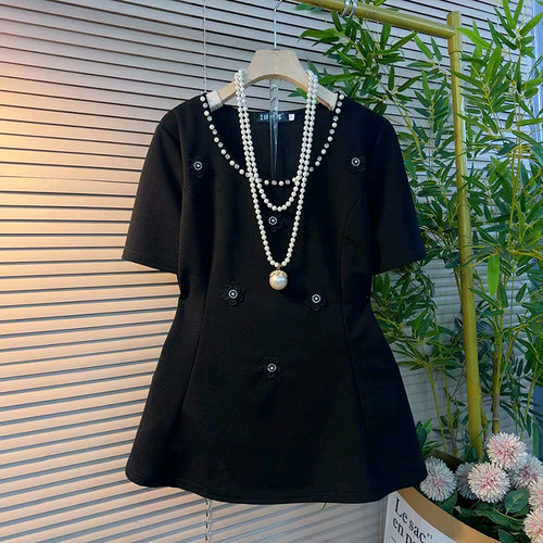 圆领大码女装钉珠宽松短袖T恤衫