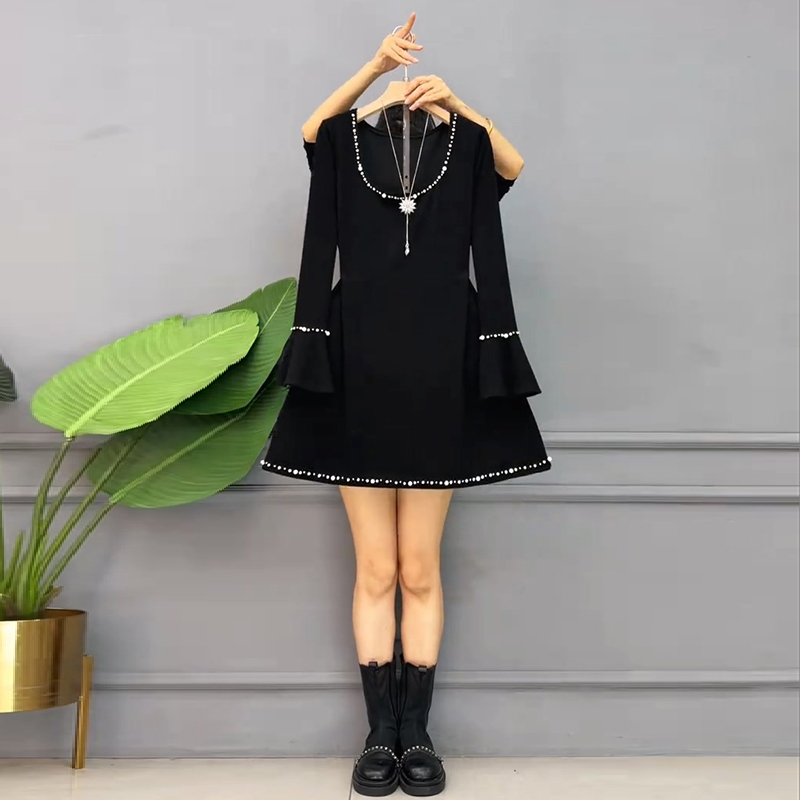 微胖法式喇叭袖显瘦名媛风连衣裙