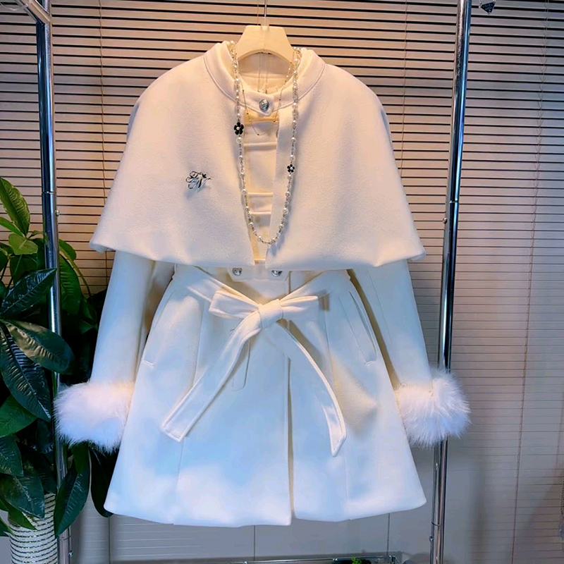 冬季设计感大码女装毛毛袖口外套