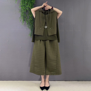 胖妹妹大码女装秋季2026新款压格韩版马甲拉绒帽衫九分阔腿裤套装