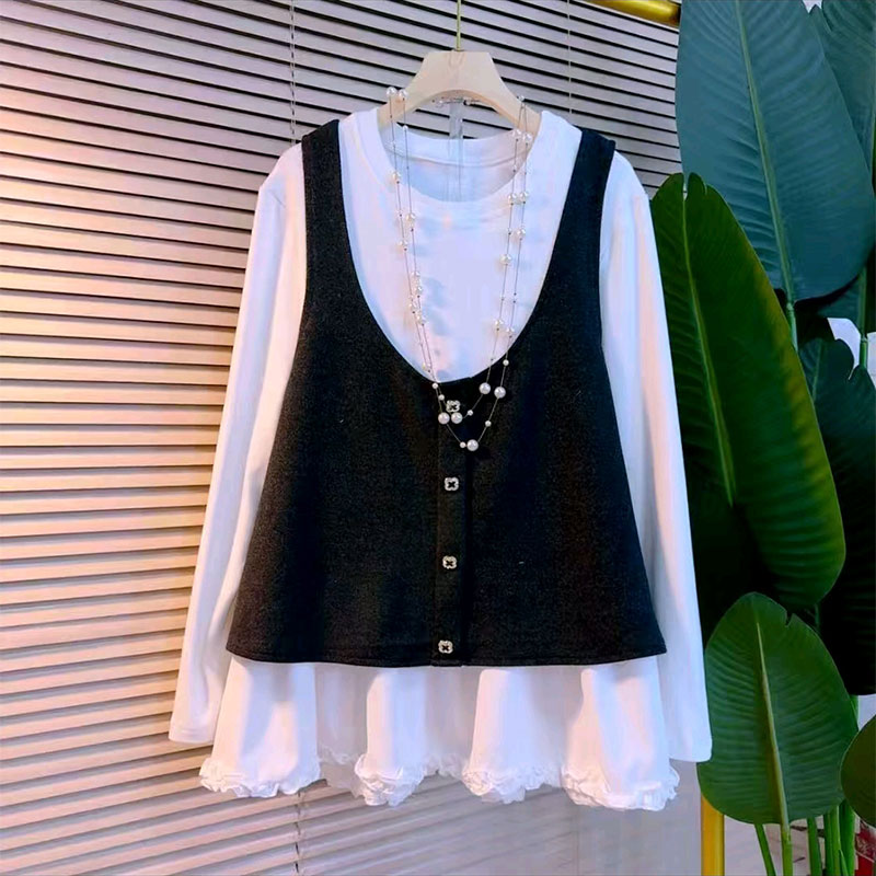 百搭木耳边打底马甲两件套