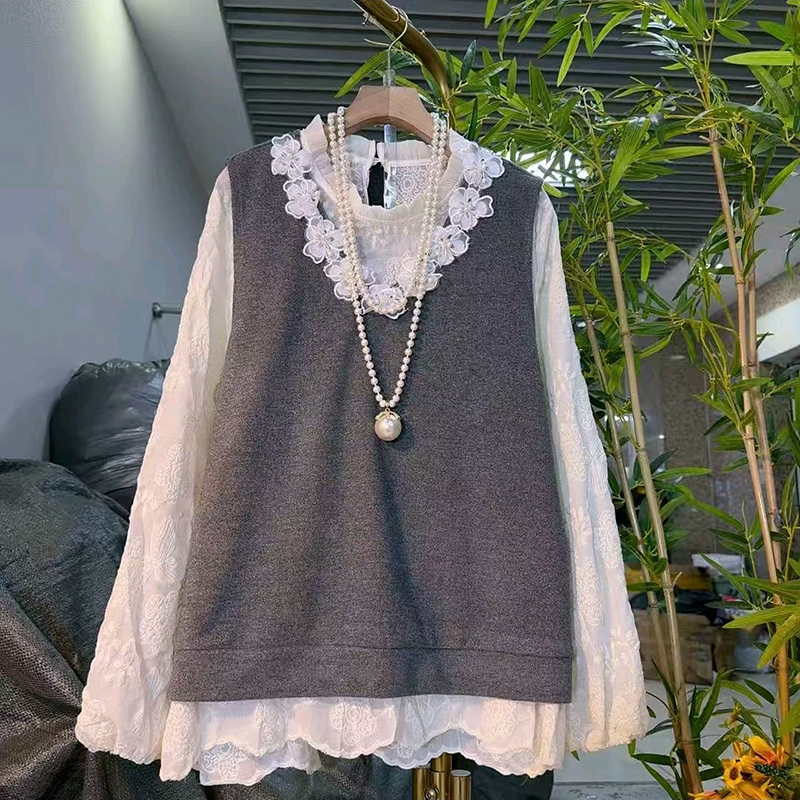蕾丝拼接大码女装马甲打底衫套装