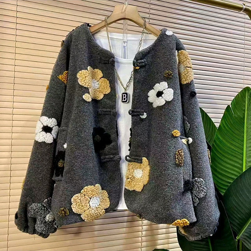 2026新款欧货时尚重工立体花朵设计款外套大码女装胖mm洋气上衣女,女装/女士精品,常规大码外套,淘宝优惠券,粉丝福利购,淘宝优惠卷