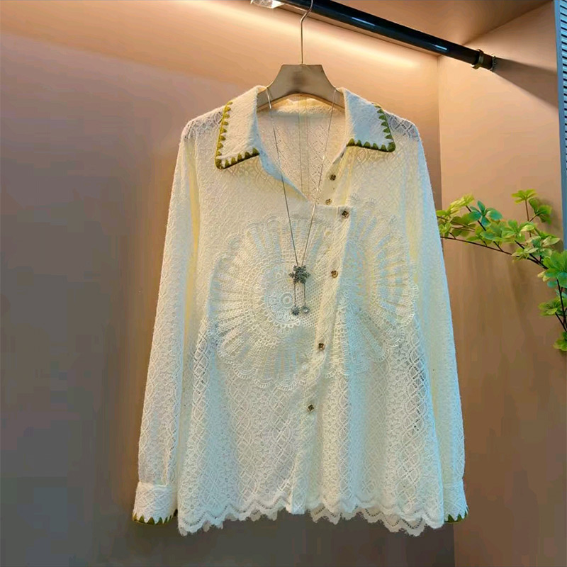 撞色边翻领复古长袖衬衫