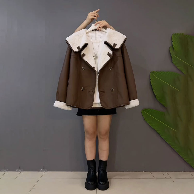 高品质大翻领加绒显瘦高级感外套