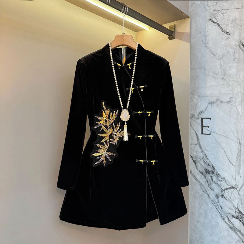 2026爆款新中式高级感套装大码女装盘扣亮片丝绒上衣短裤两件套女,女装/女士精品,大码套装,淘宝优惠券,粉丝福利购,淘宝优惠卷